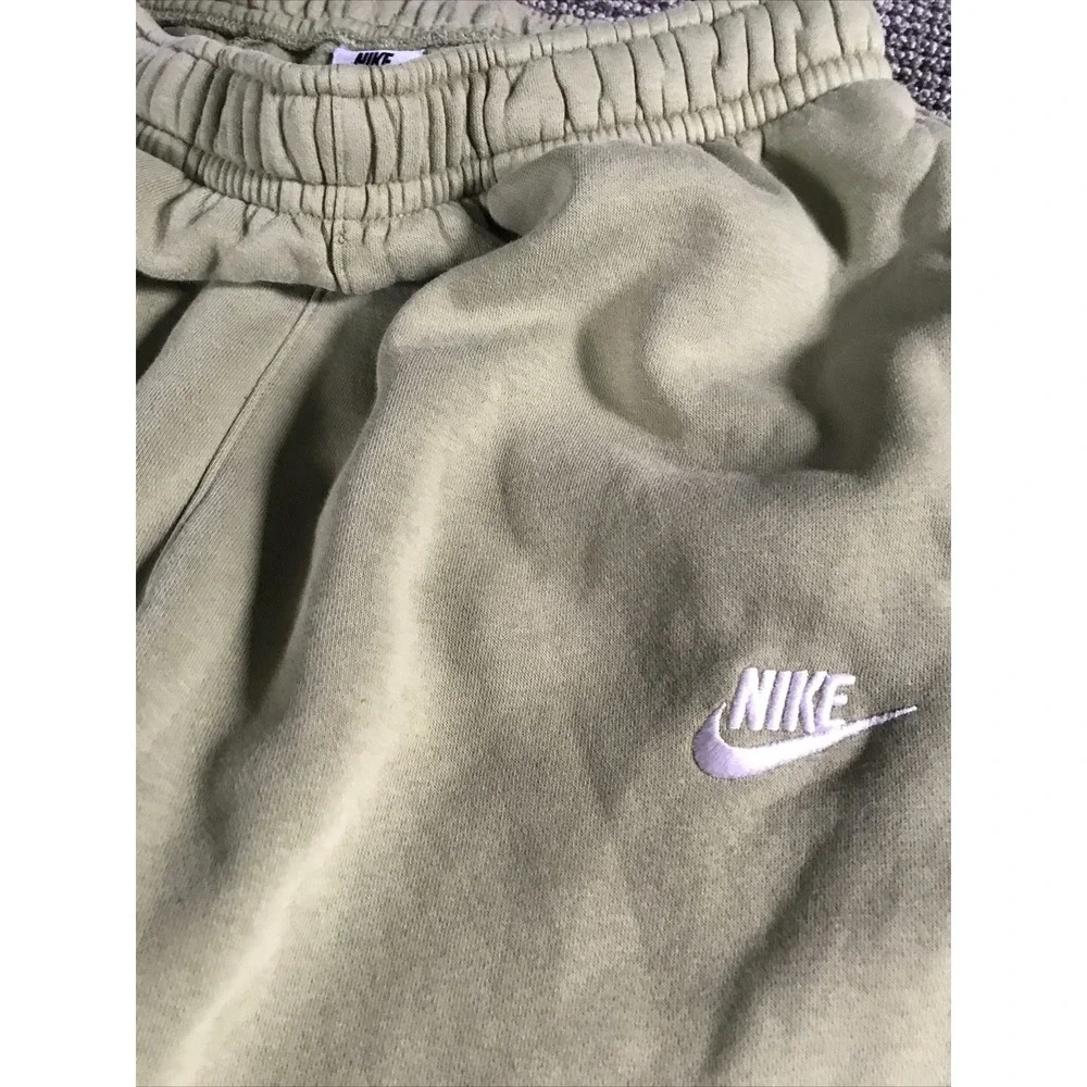 Nike Olive Green Sweatpants Womens Medium (hole In Knee Perfect For‎ Cutoffs)